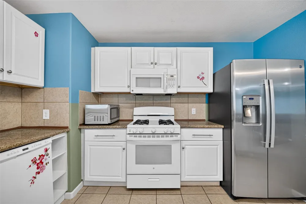7002 Leader Street Houston, TX 77074