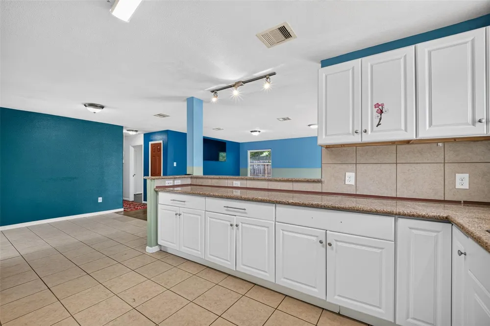 7002 Leader Street Houston, TX 77074