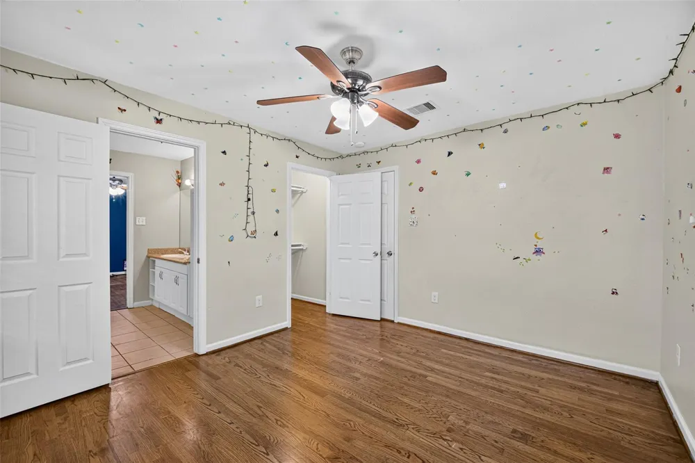 7002 Leader Street Houston, TX 77074