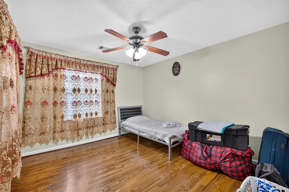 7002 Leader Street Houston, TX 77074