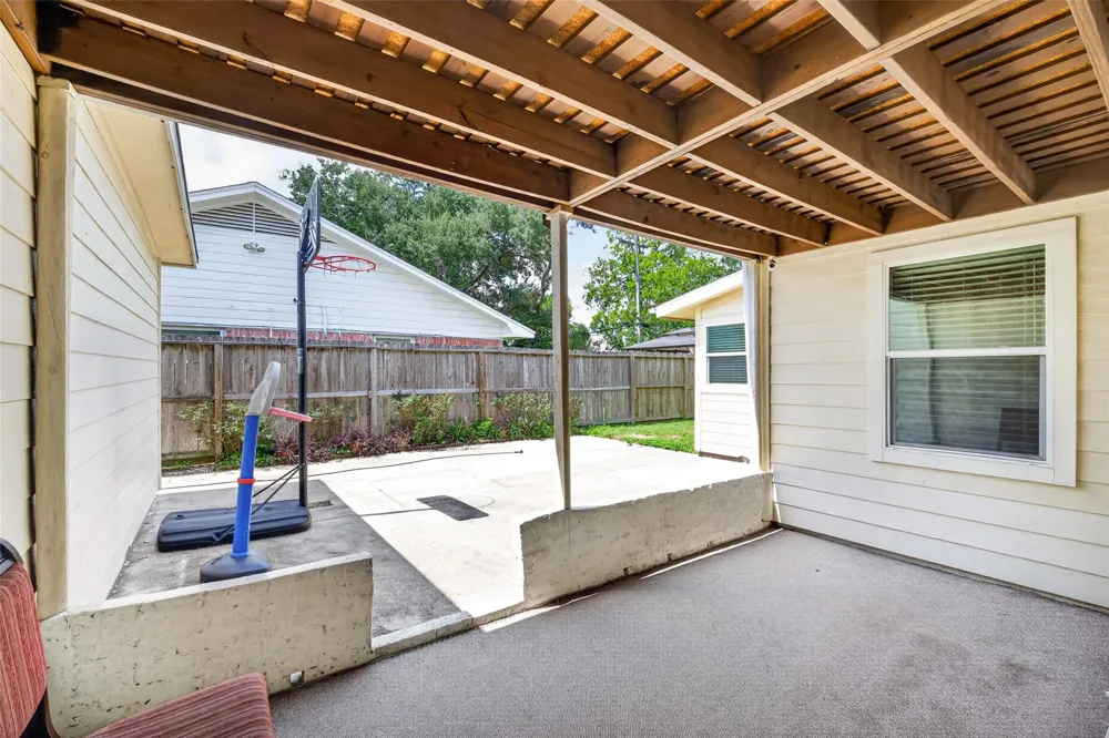 7002 Leader Street Houston, TX 77074