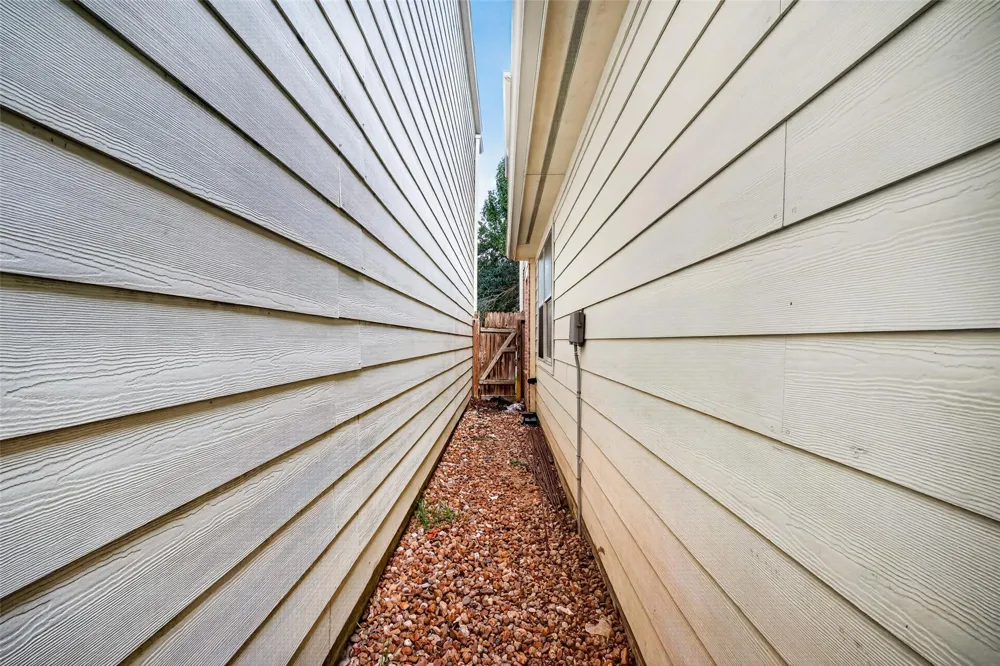 10119 W Palm Lake Drive Houston, TX 77034
