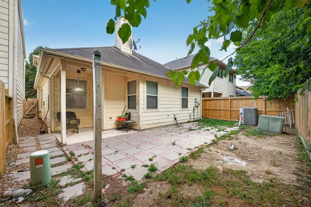 10119 W Palm Lake Drive Houston, TX 77034