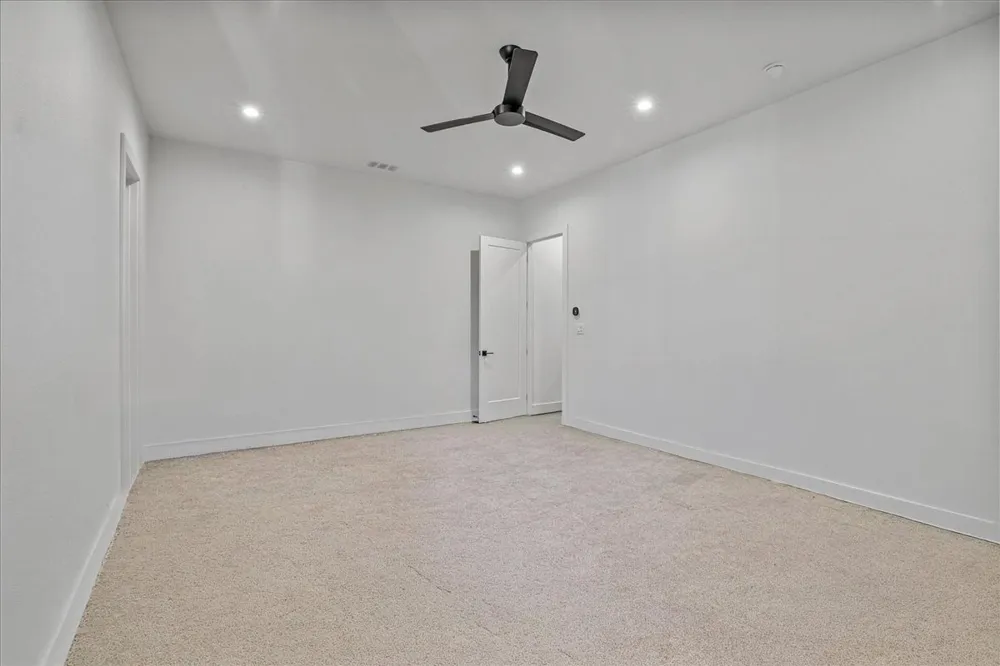 2413 Crossman Avenue Dallas, TX 75212