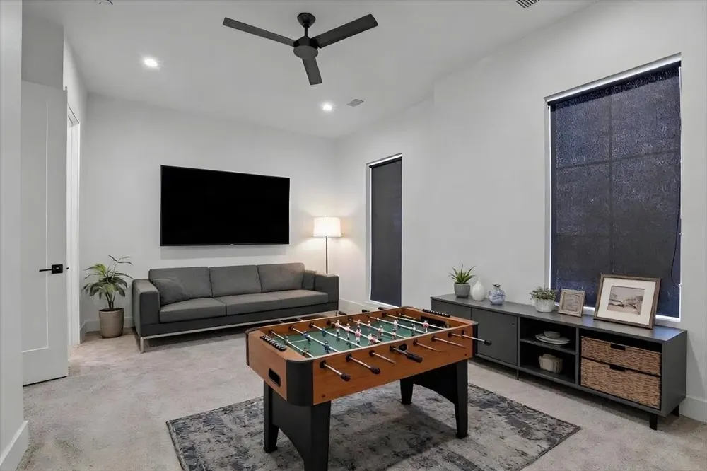 2413 Crossman Avenue Dallas, TX 75212