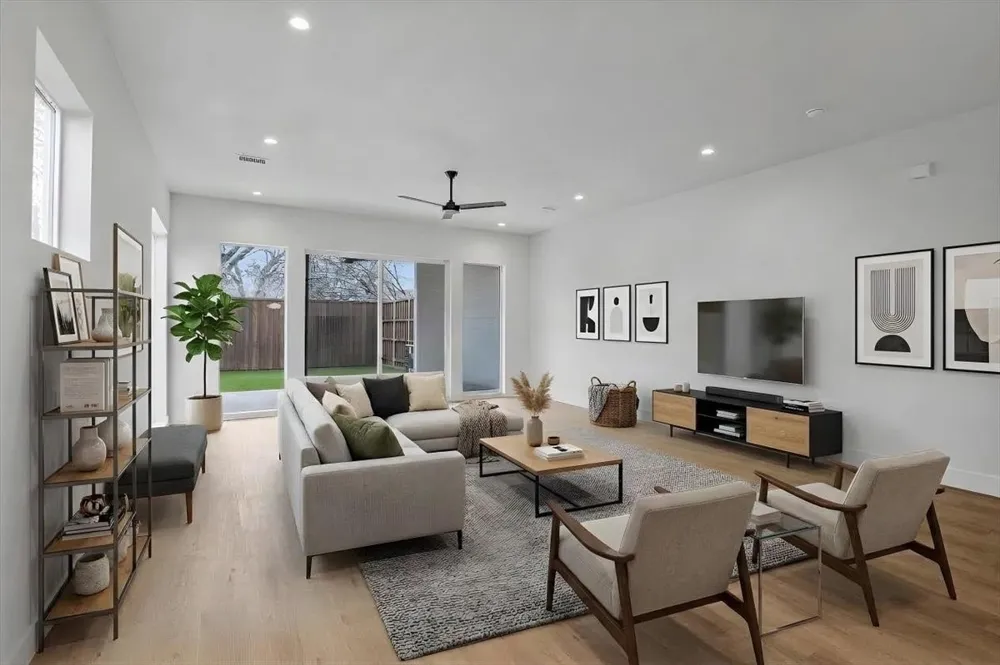 2413 Crossman Avenue Dallas, TX 75212