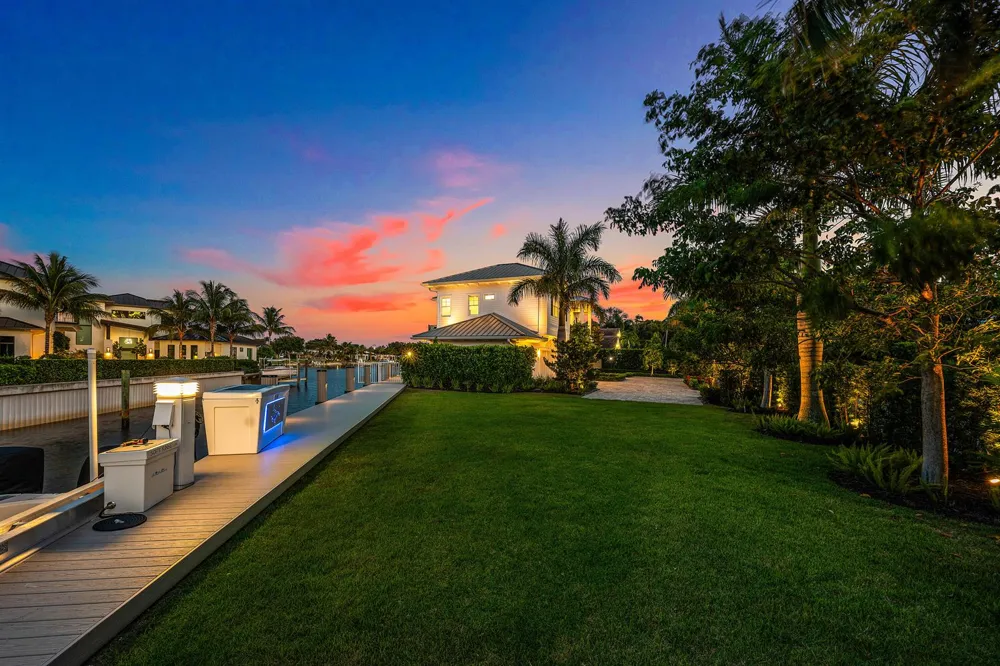 12898 S Shore Drive Palm Beach Gardens, FL 33410