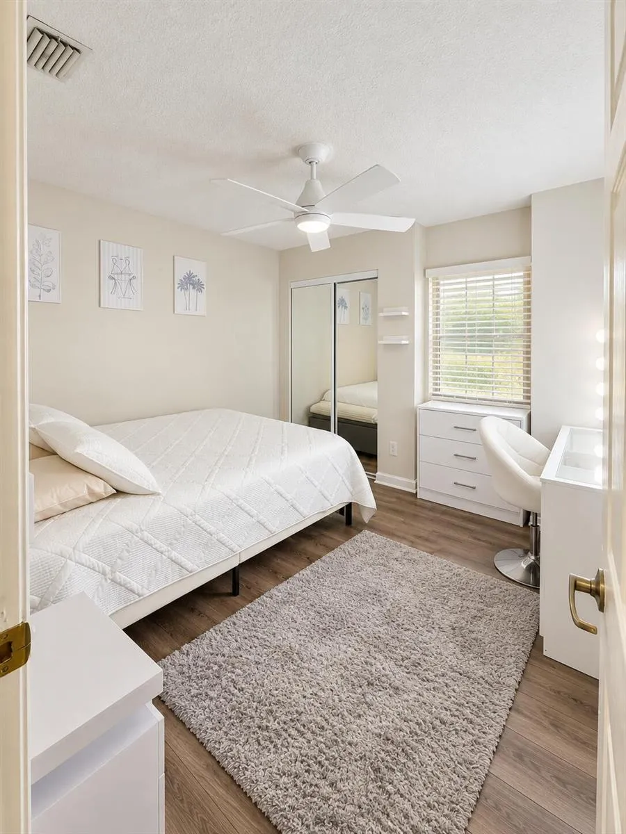 107 HALF MOON CIRCLE #D Jupiter, FL 33458