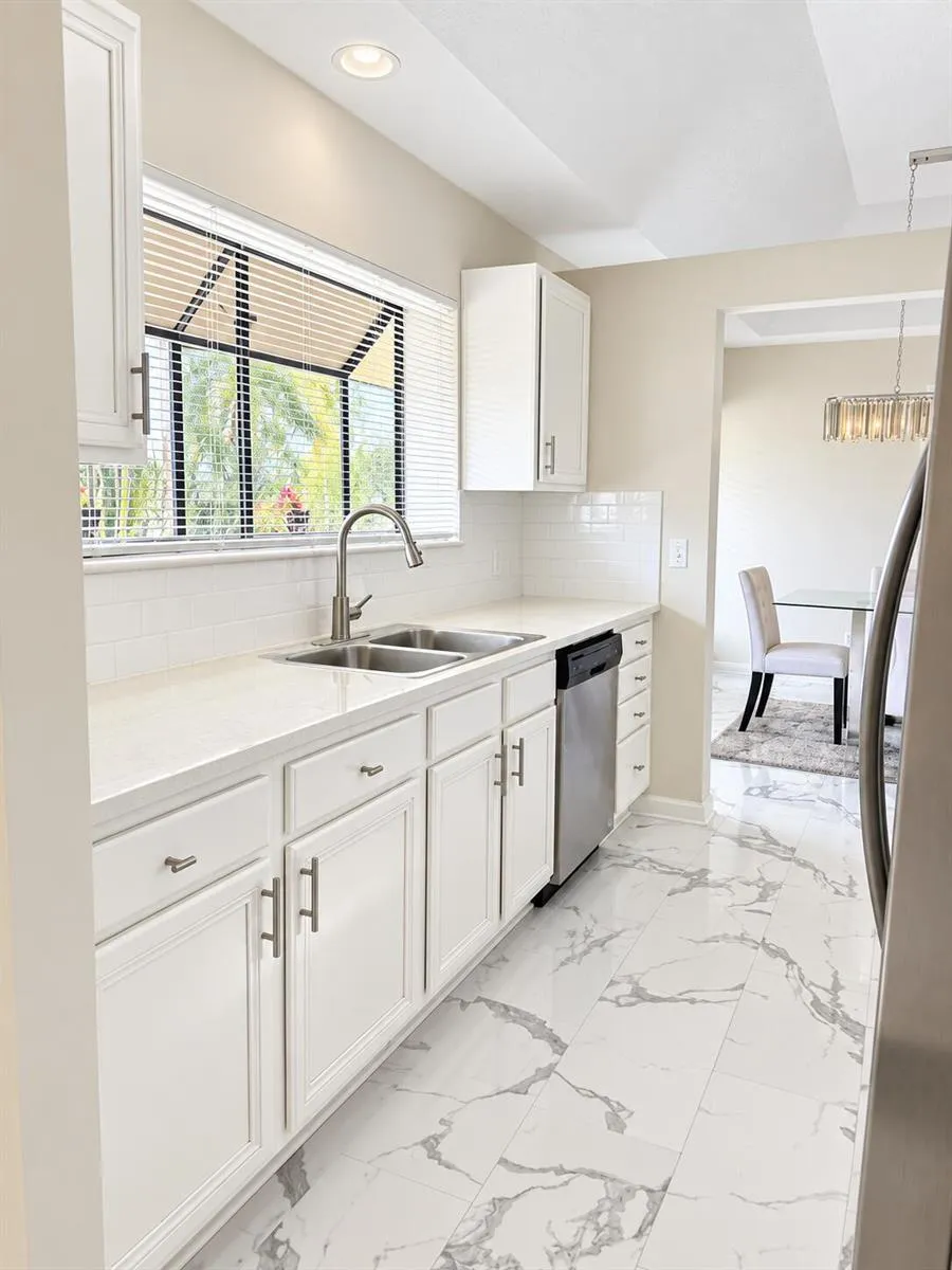 107 HALF MOON CIRCLE #D Jupiter, FL 33458