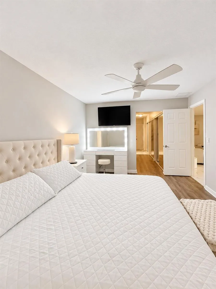 107 HALF MOON CIRCLE #D Jupiter, FL 33458