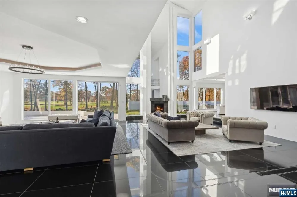 23 Rio Vista Drive Alpine, NJ 07620