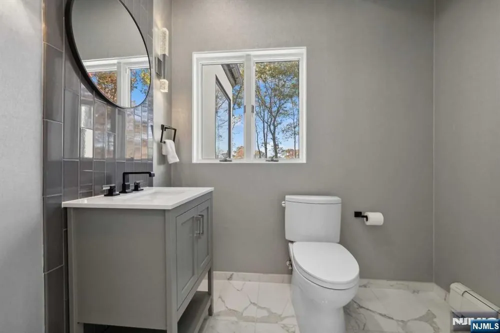 23 Rio Vista Drive Alpine, NJ 07620