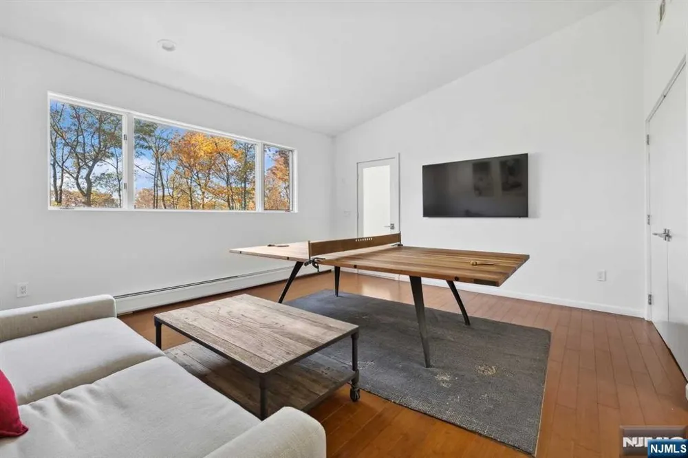 23 Rio Vista Drive Alpine, NJ 07620