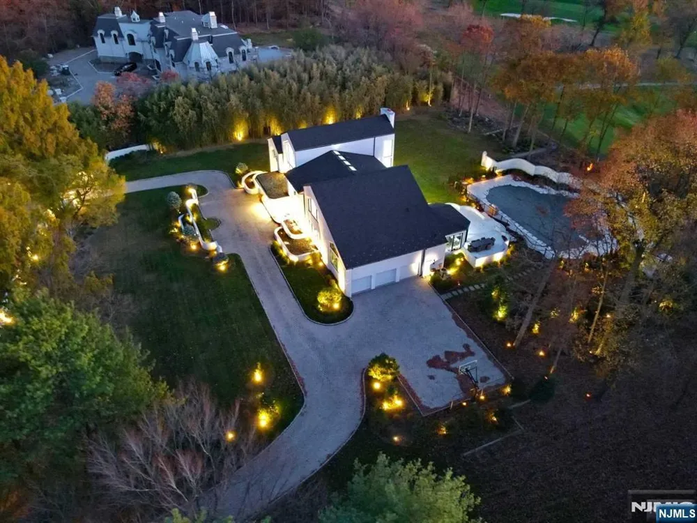 23 Rio Vista Drive Alpine, NJ 07620
