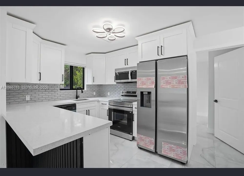 1411 NW 40th St #1 Miami, FL 33142