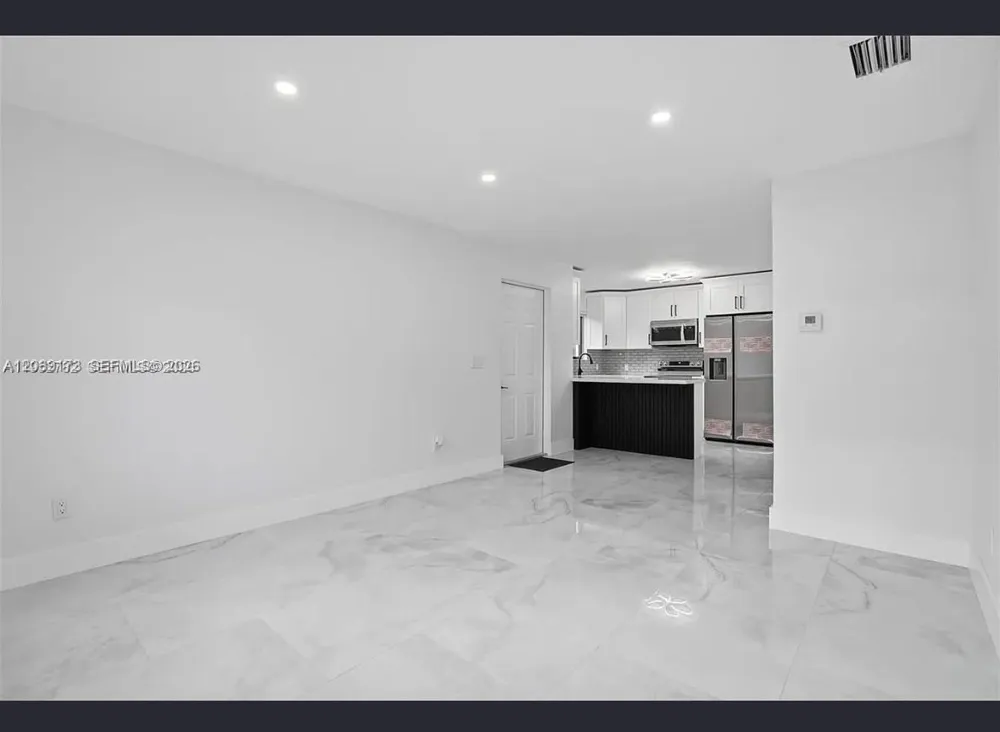 1411 NW 40th St #1 Miami, FL 33142