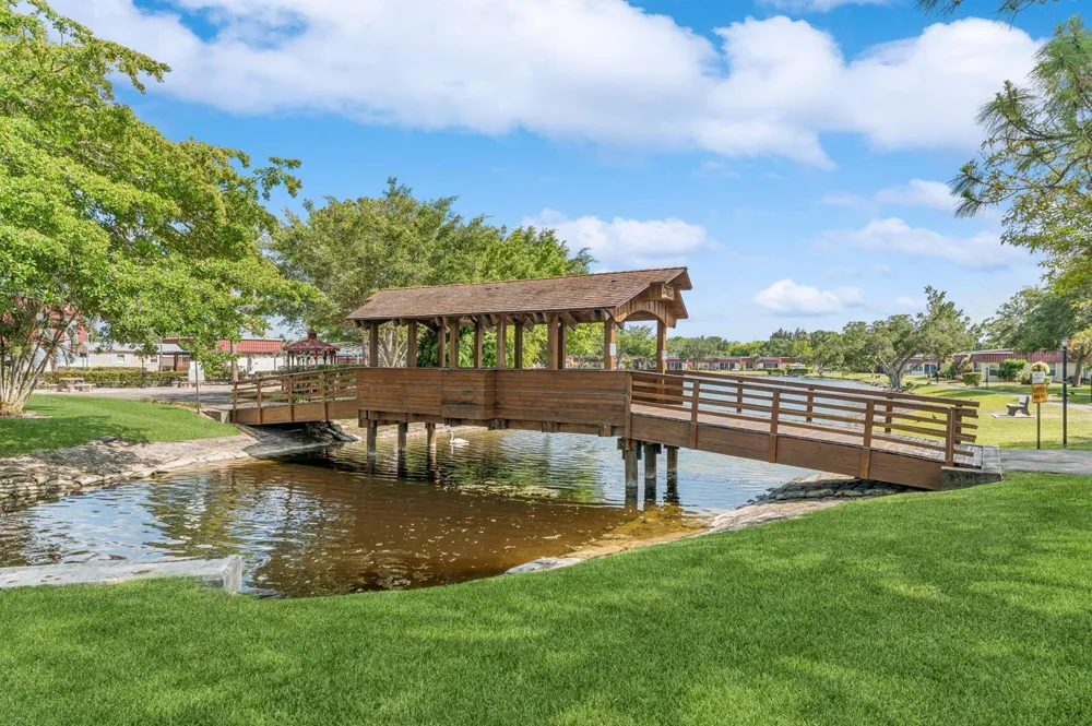 118 Amherst Lane Lake Worth, FL 33467