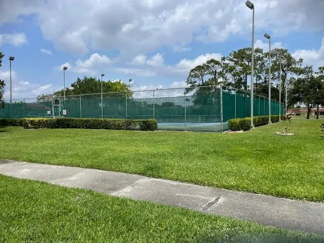 118 Amherst Lane Lake Worth, FL 33467
