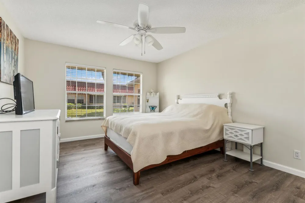 118 Amherst Lane Lake Worth, FL 33467