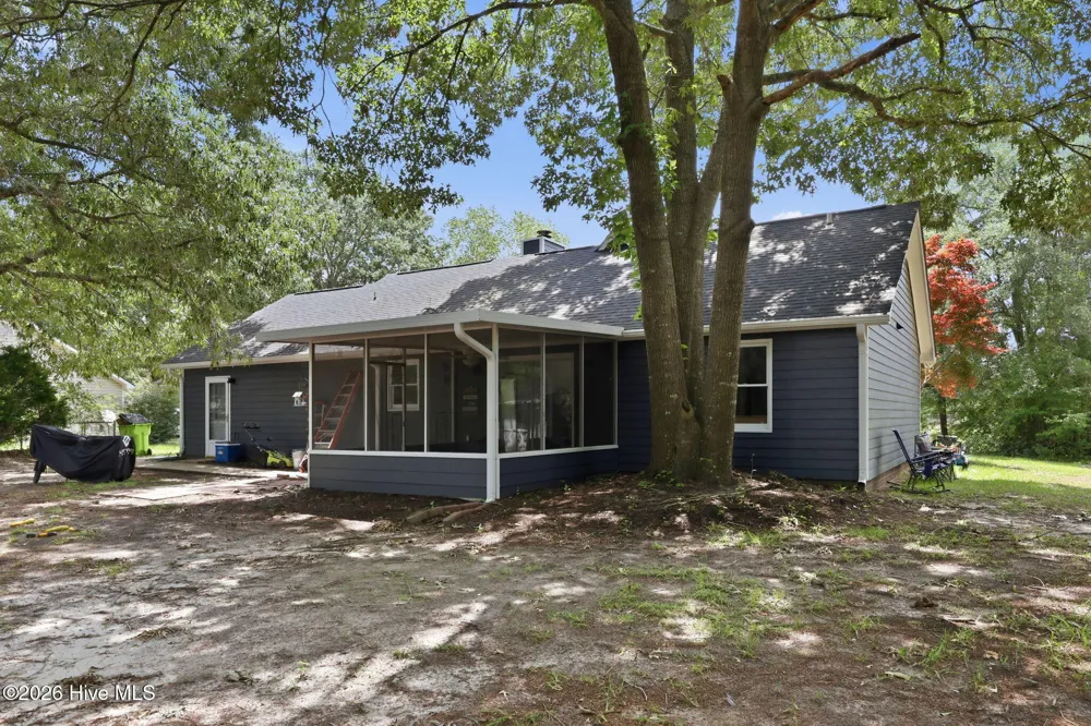 552 Swansboro Loop Road Swansboro, NC 28584