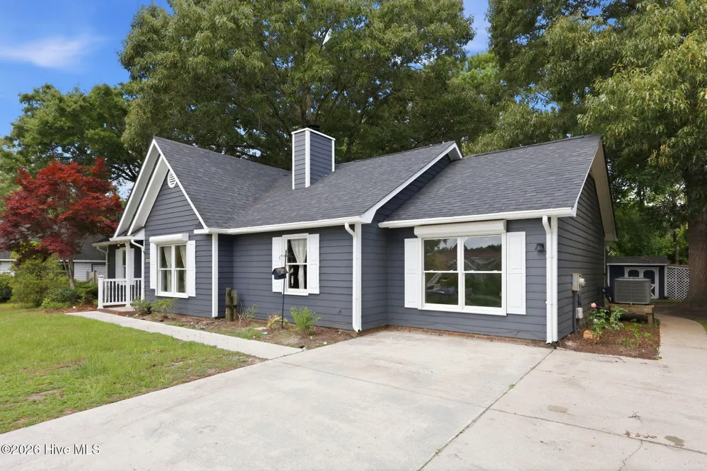 552 Swansboro Loop Road Swansboro, NC 28584