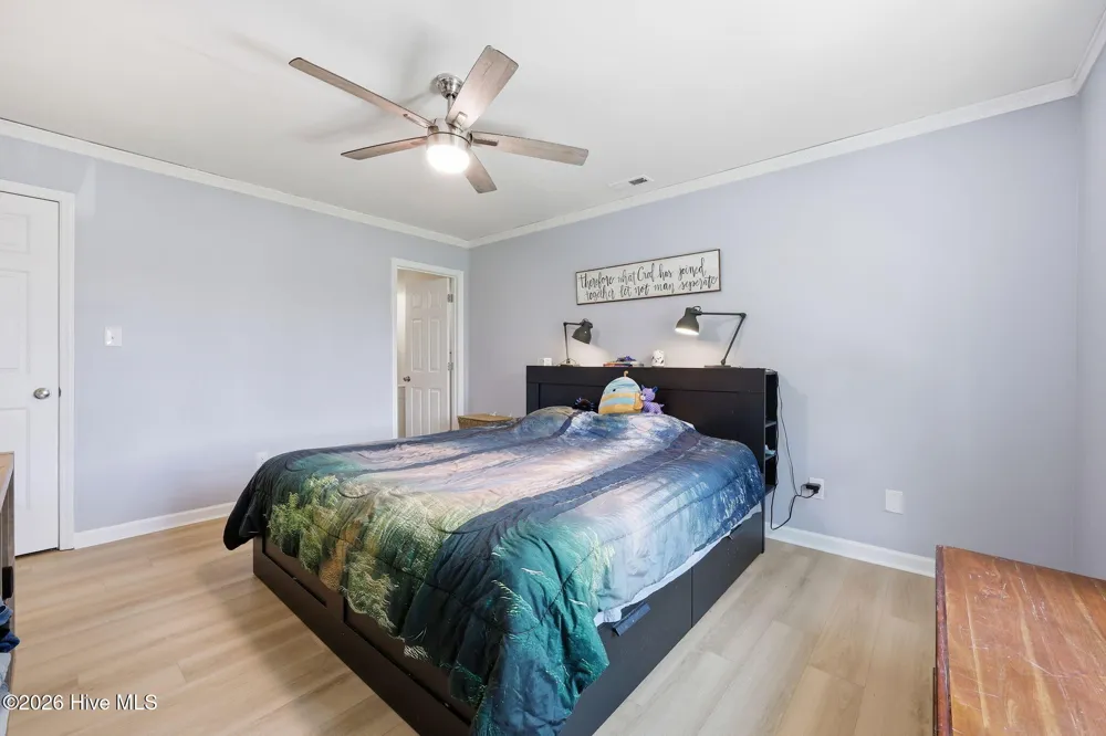 552 Swansboro Loop Road Swansboro, NC 28584