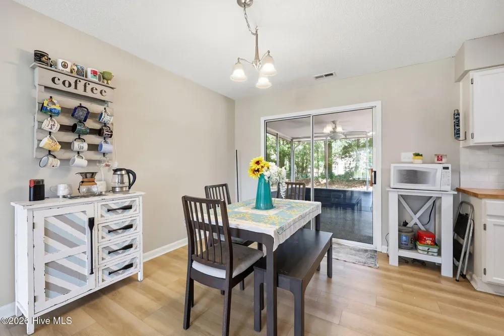 552 Swansboro Loop Road Swansboro, NC 28584