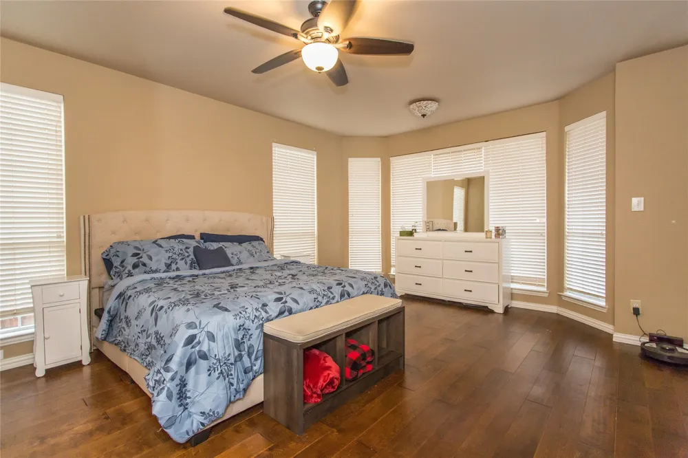 5704 Windmere Lane Haltom City, TX 76137