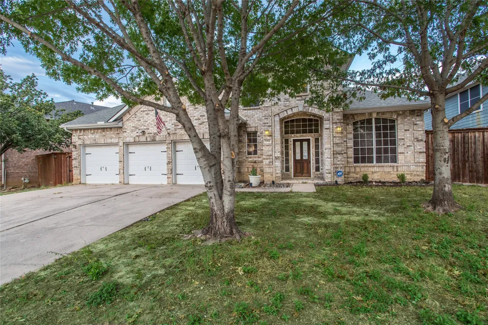 5704 Windmere Lane Haltom City, TX 76137