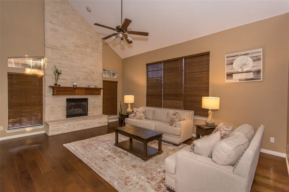 5704 Windmere Lane Haltom City, TX 76137