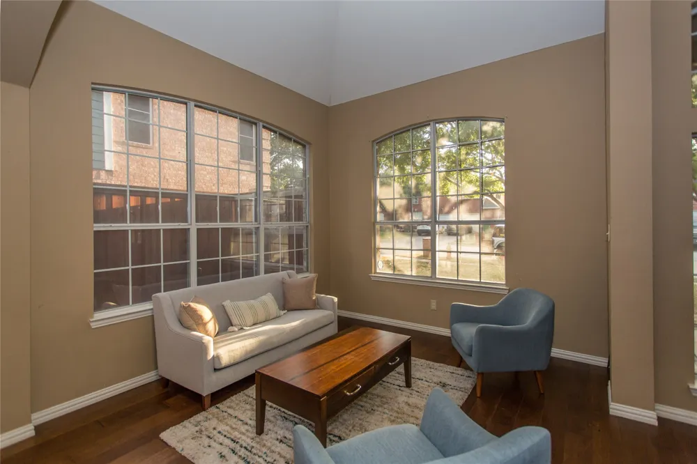 5704 Windmere Lane Haltom City, TX 76137
