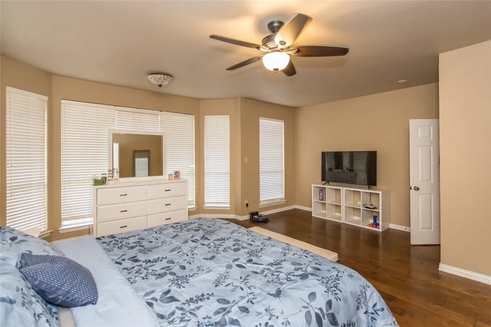 5704 Windmere Lane Haltom City, TX 76137