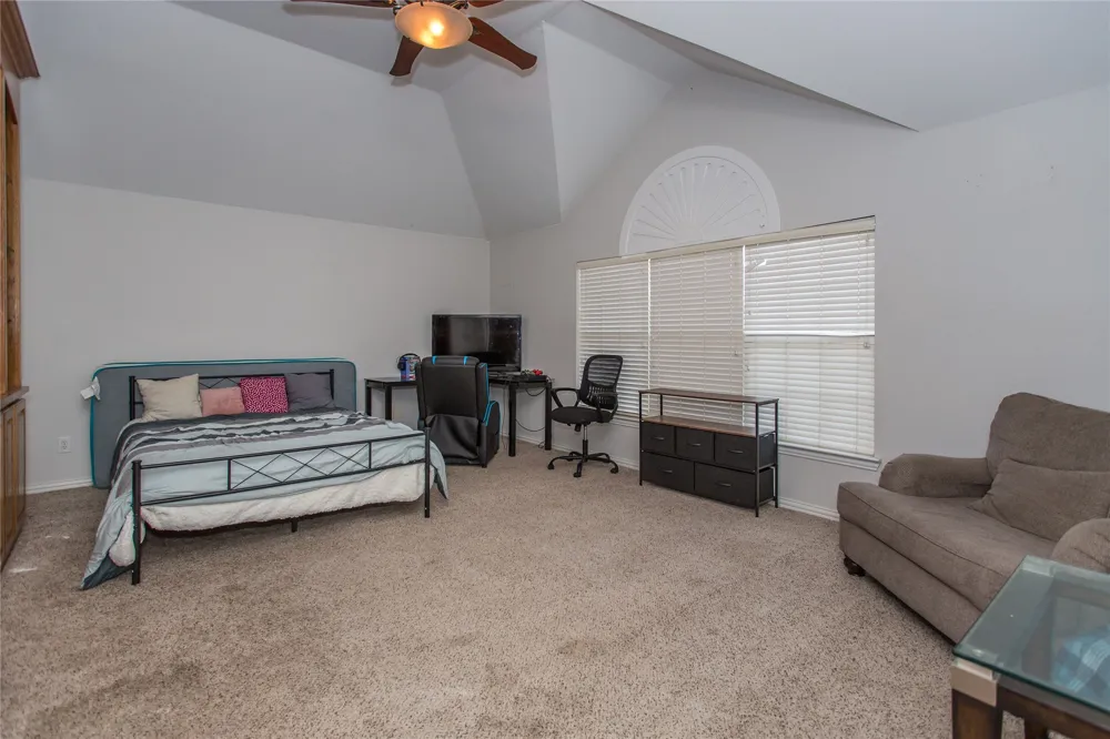 5704 Windmere Lane Haltom City, TX 76137
