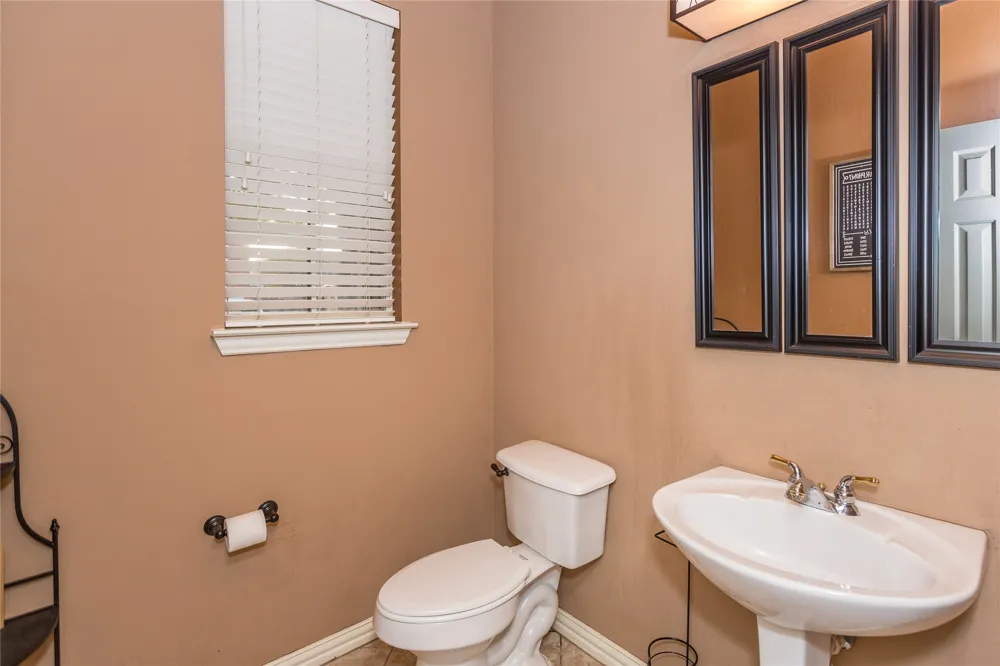 5704 Windmere Lane Haltom City, TX 76137