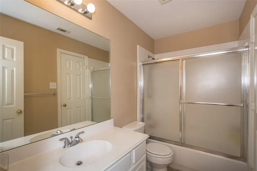 5704 Windmere Lane Haltom City, TX 76137