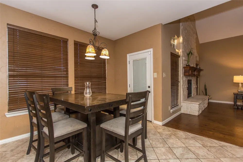 5704 Windmere Lane Haltom City, TX 76137