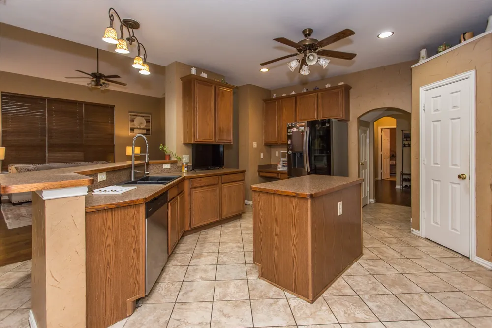 5704 Windmere Lane Haltom City, TX 76137