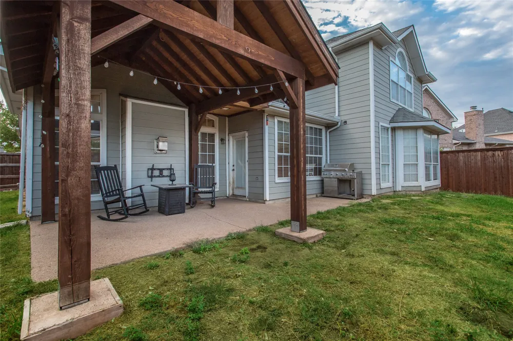 5704 Windmere Lane Haltom City, TX 76137