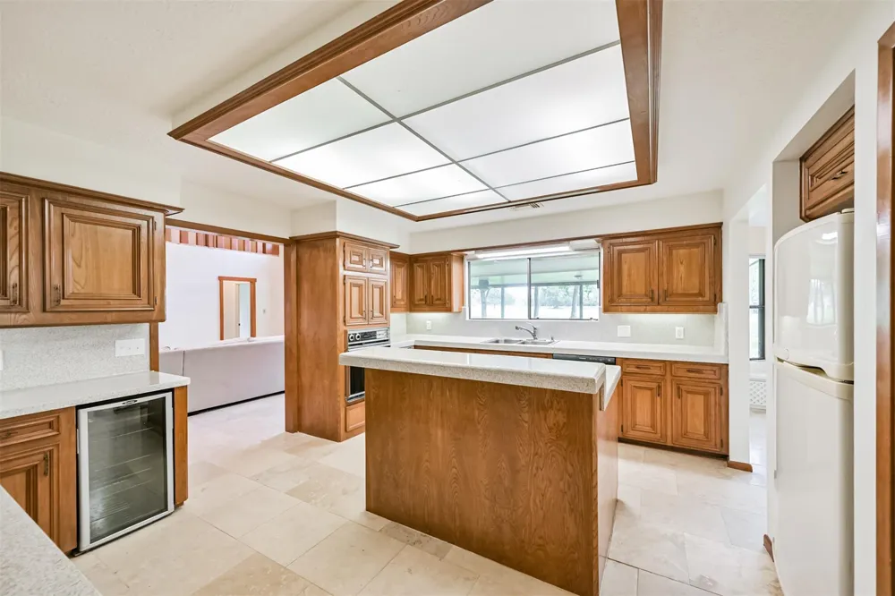 16040 Dunes Drive Crosby, TX 77532