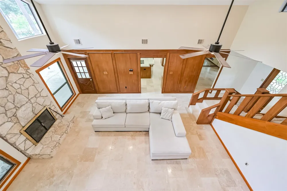 16040 Dunes Drive Crosby, TX 77532