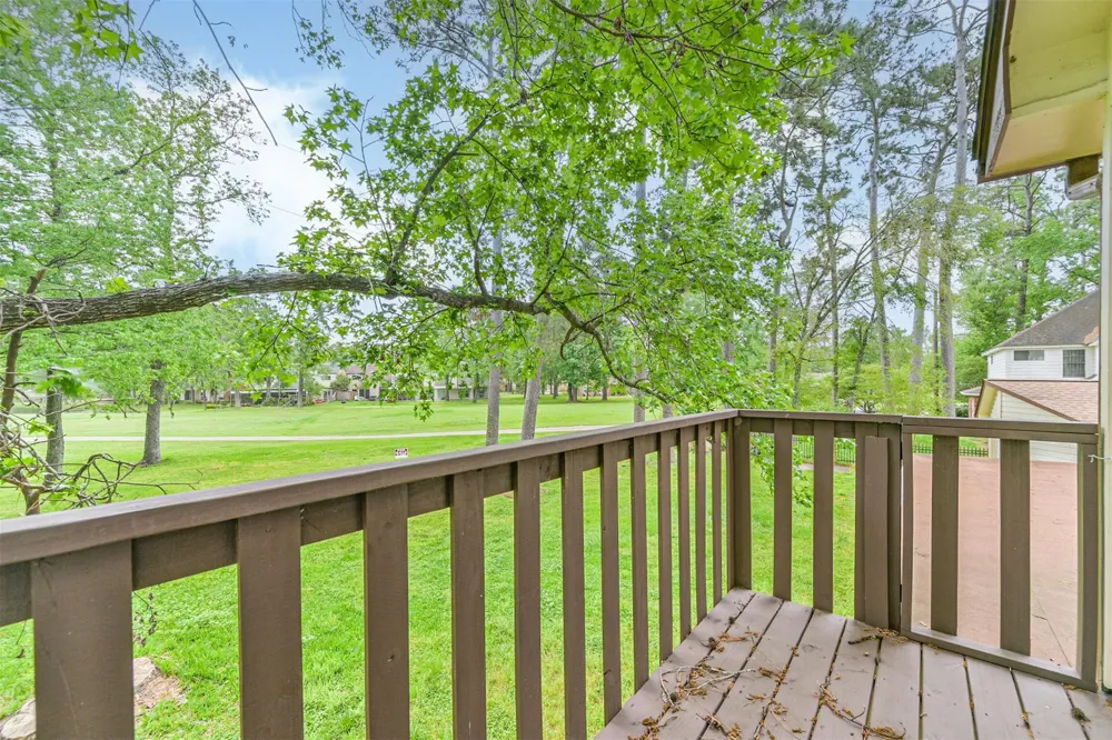 16040 Dunes Drive Crosby, TX 77532