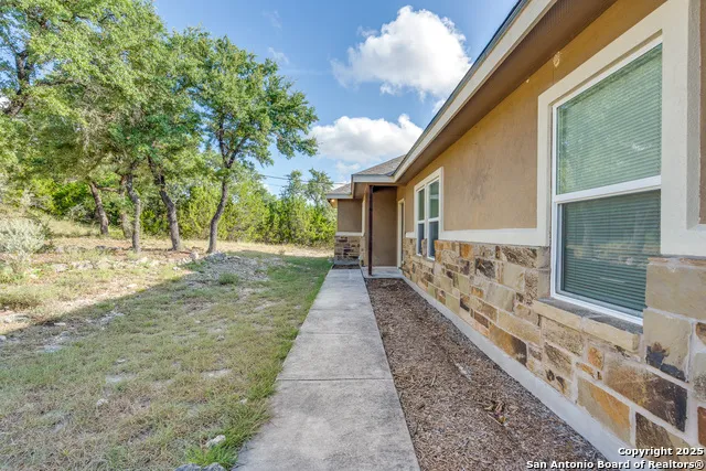 1131 ROCKY RIDGE LOOP Canyon Lake, TX 78133