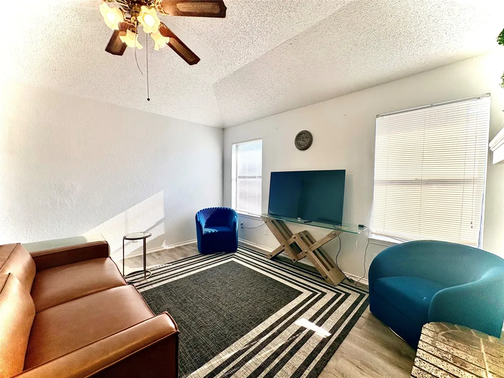 1920 San Rafael Street Fort Worth, TX 76134