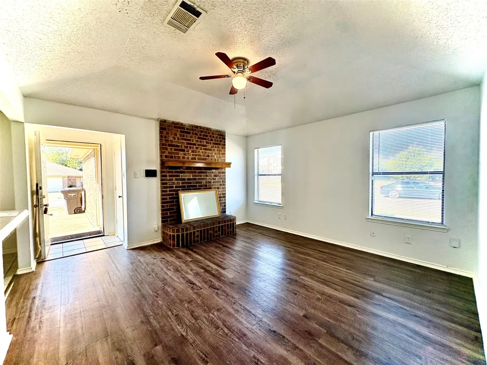 1922 San Rafael Street Fort Worth, TX 76134