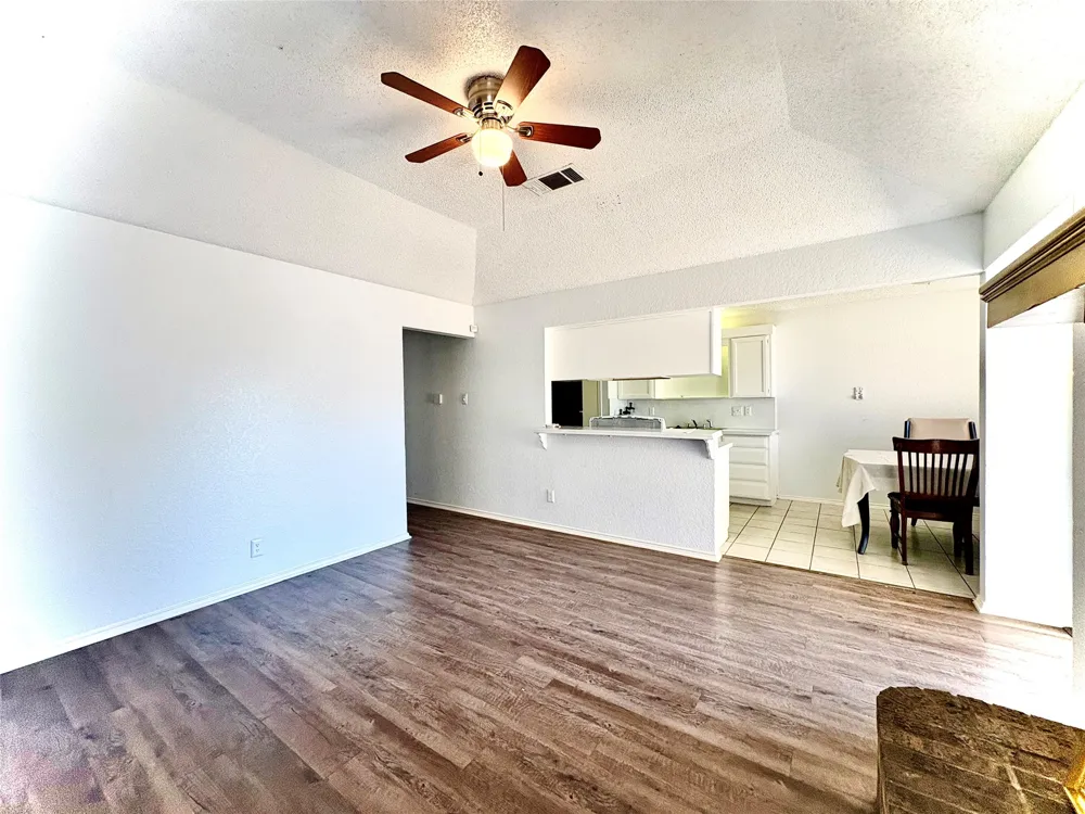 1922 San Rafael Street Fort Worth, TX 76134