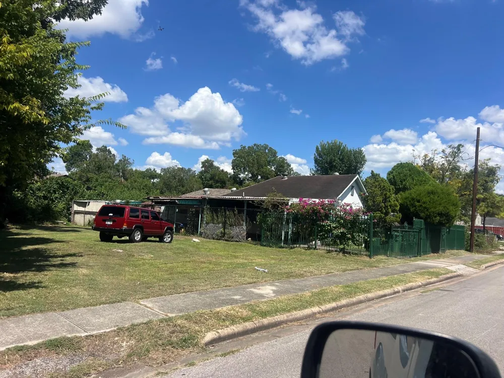 5107 Evella Street Houston, TX 77026