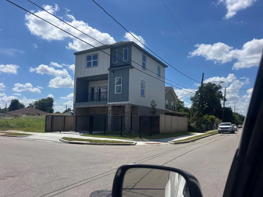 5107 Evella Street Houston, TX 77026