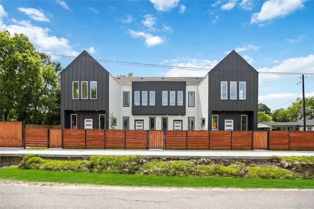 4562 Teton Street Houston, TX 77051