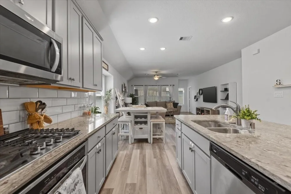 16327 Rockdale Landing Drive Hockley, TX 77447