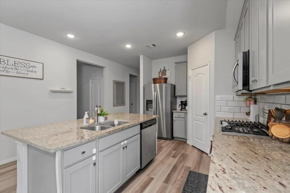 16327 Rockdale Landing Drive Hockley, TX 77447
